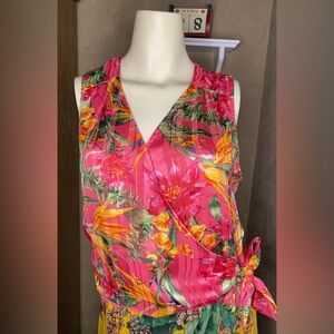 Cupcakes & Cashmere Womens Top Blouse Wrap Tropical Floral Small Pink